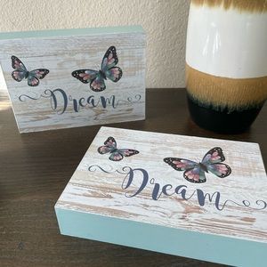 Dream Tabletop/Desktop Stand